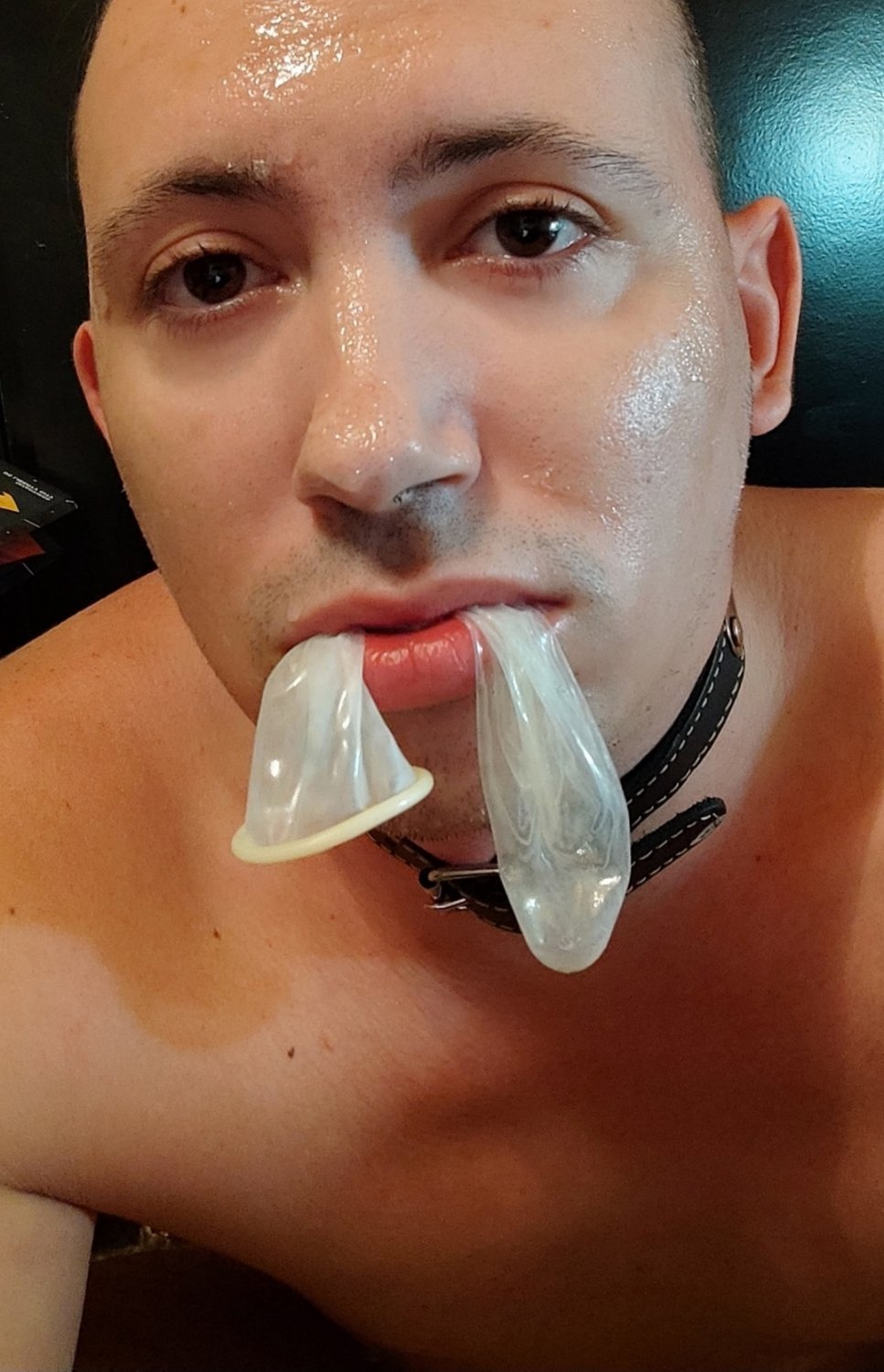 fag loser eats used condom #36S4ZL34