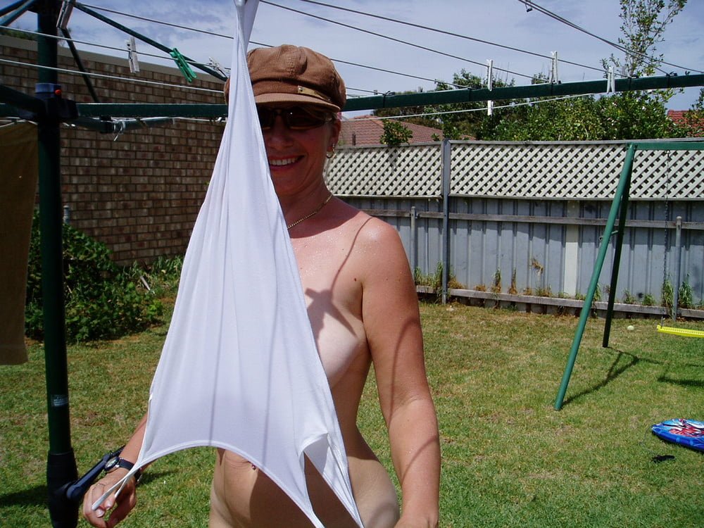 Bruc.e&B@rb, Ge0rgia Couple get naked #uBiNvn0K