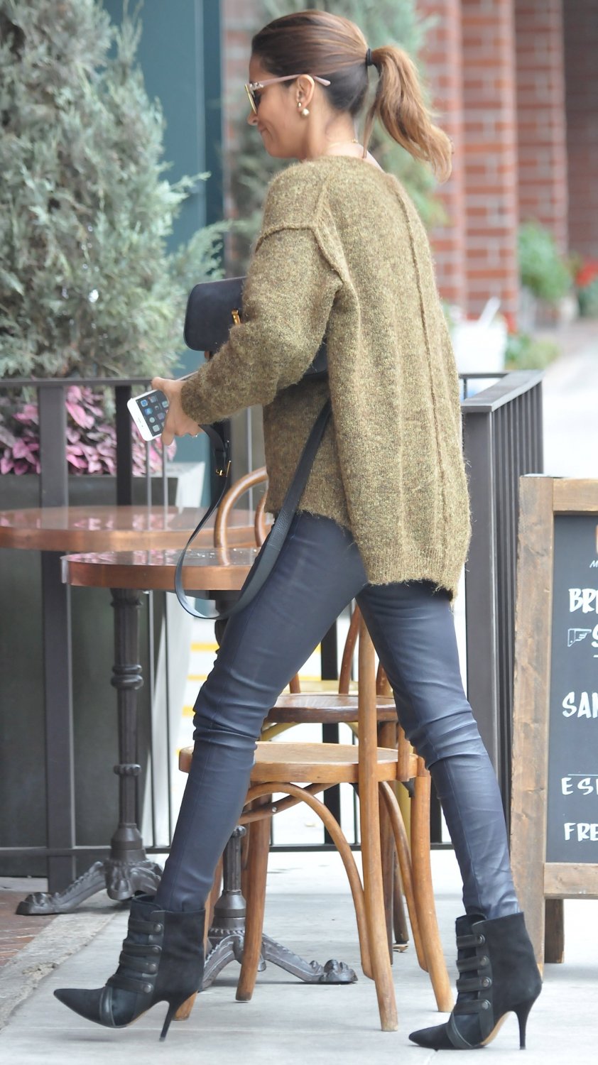 Misc Celebs - Leather and FMBs #T7HctzKC