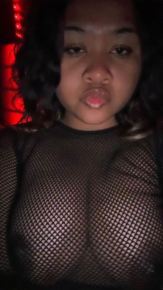 Busty Baddie #nRZ0sbZY