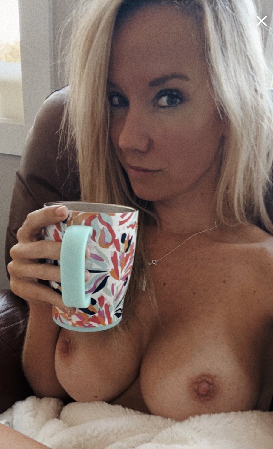 Blondebeachbabe pt2 #XNvi2W0n