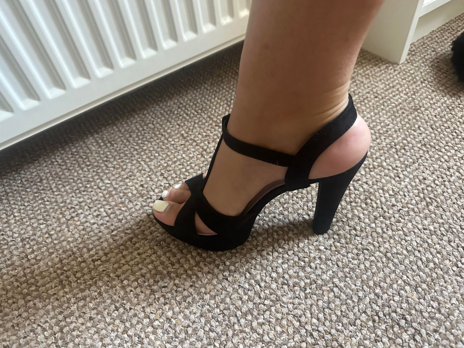 elanor exposed footslut #AM3zPIx8