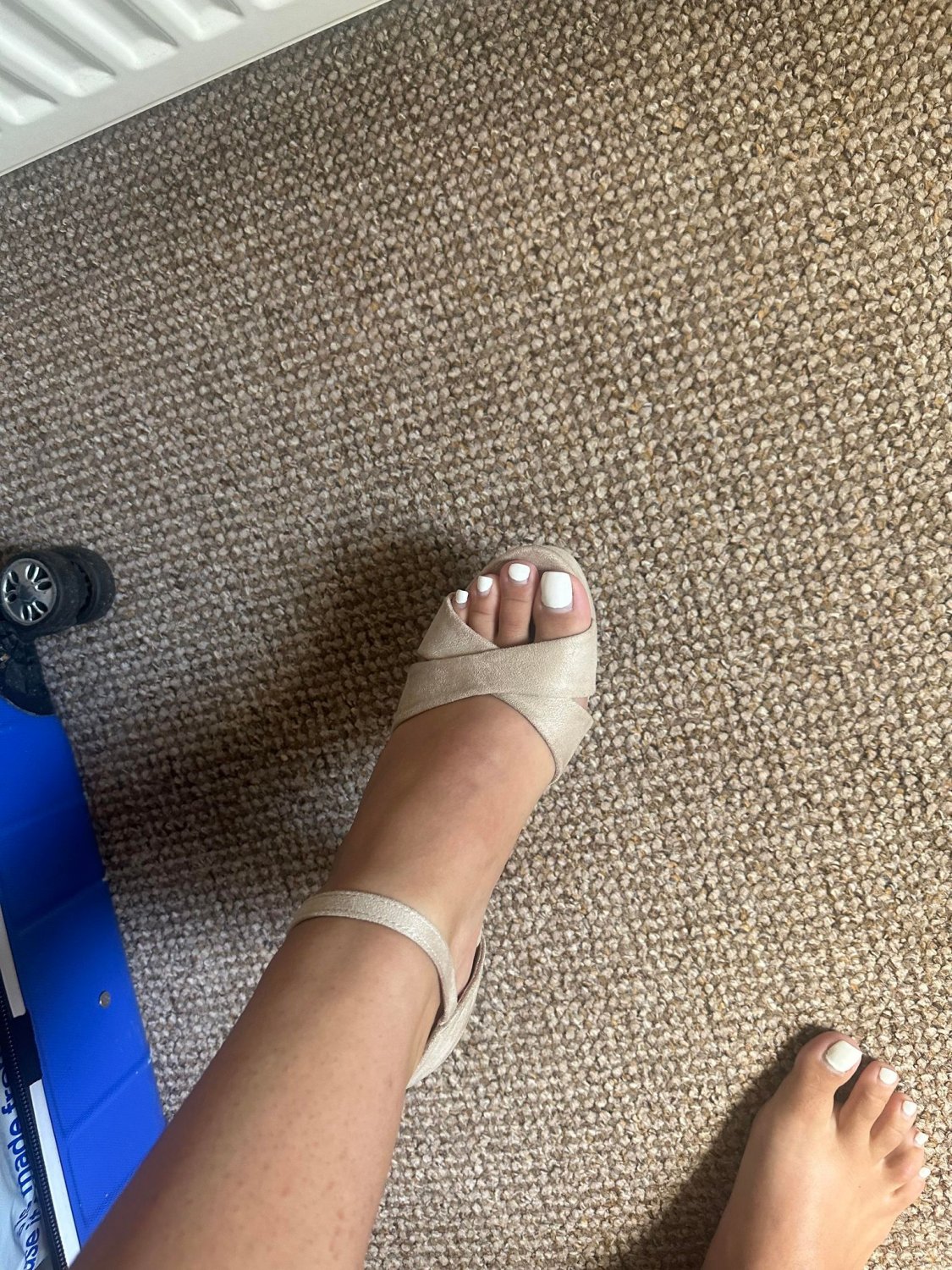 elanor exposed footslut #uuZmhIgB