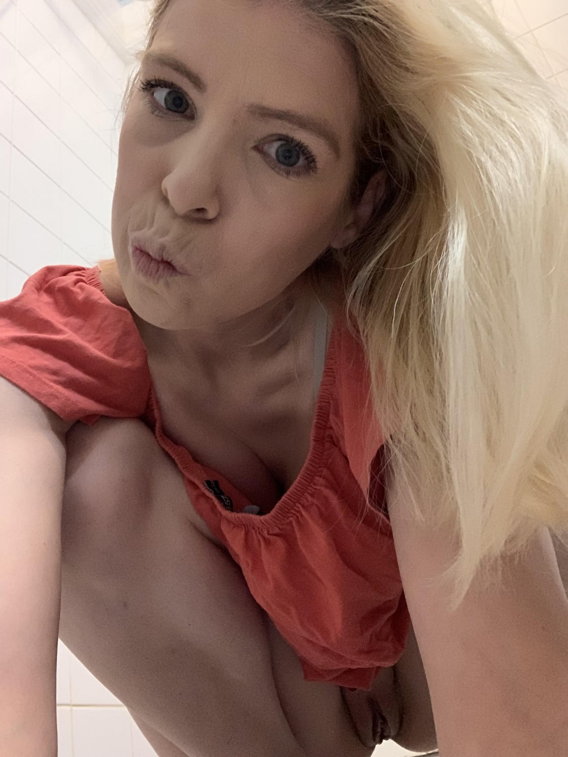 Escort blonde #zlKrMl0X