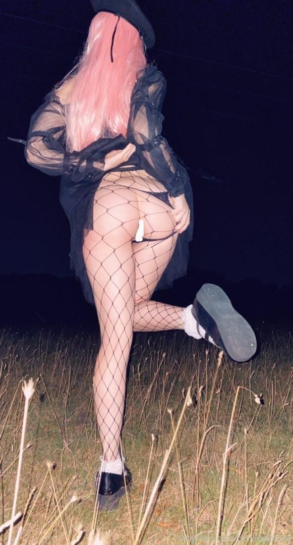 Belle Delphine Night #CKBdmzbW