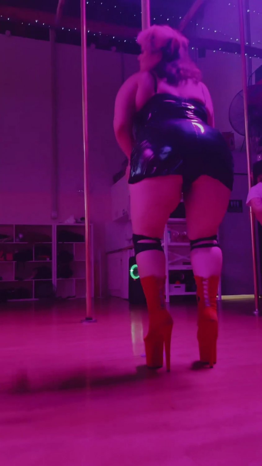 chunkies on the pole #PI9uZoVY