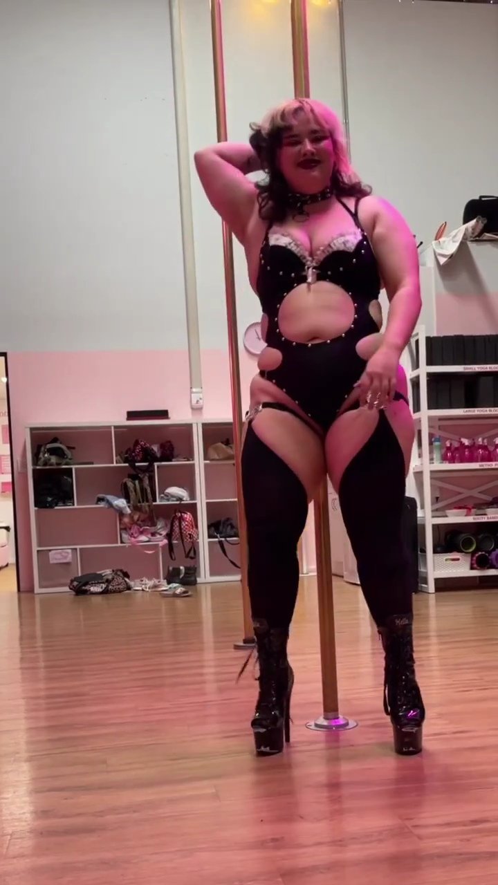chunkies on the pole #d3PJJ6zj
