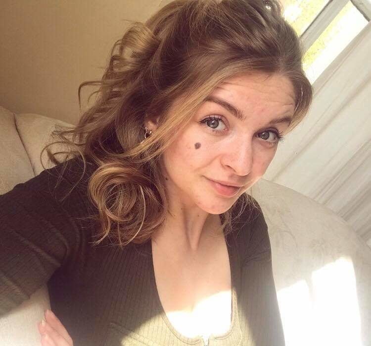 Another Blonde selfie babe #BsRxvRj2