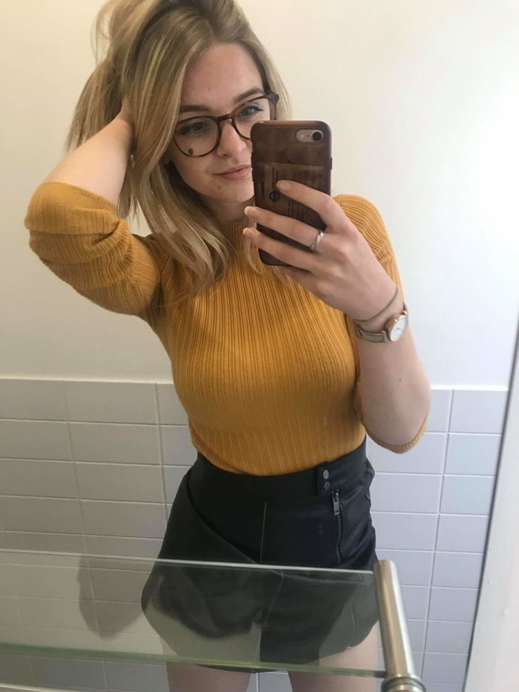 Another Blonde selfie babe #HI6Ur9c7