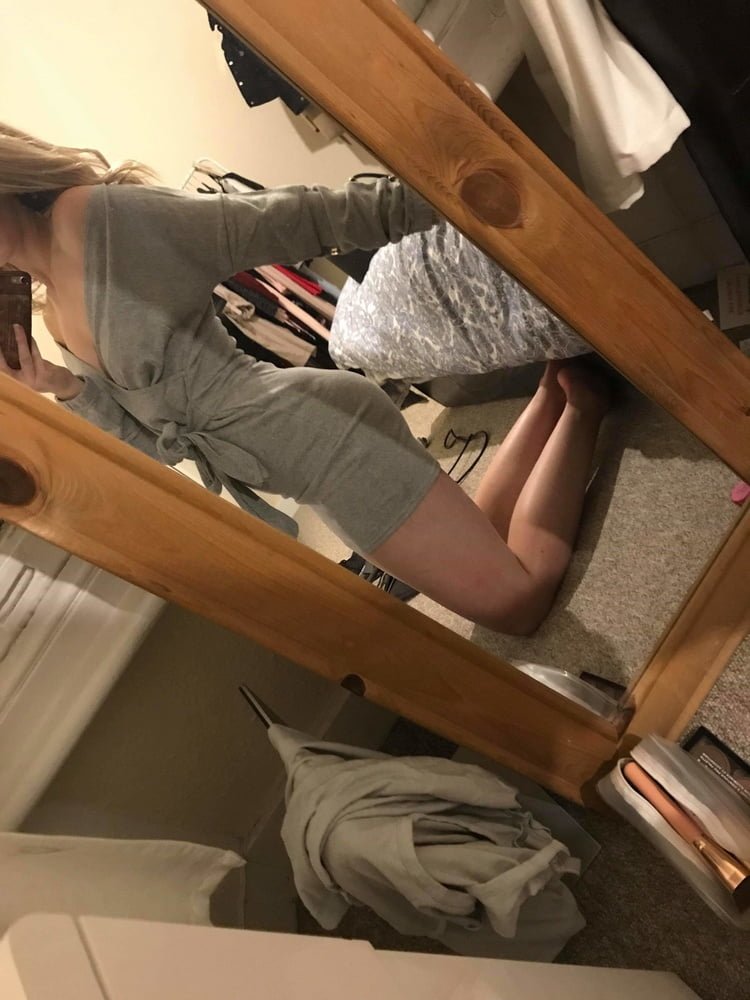 Another Blonde selfie babe #RcPnh5m7