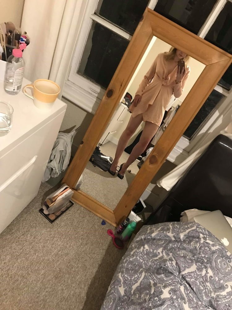 Another Blonde selfie babe #Xztw2V8M