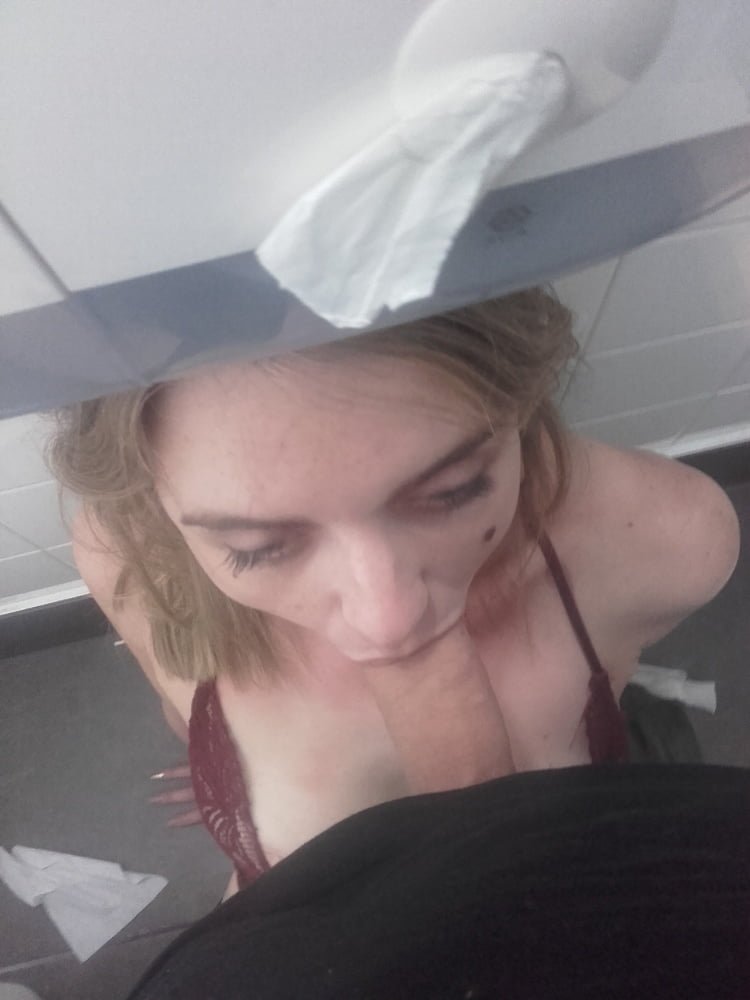 Another Blonde selfie babe #ZlqSWaS3