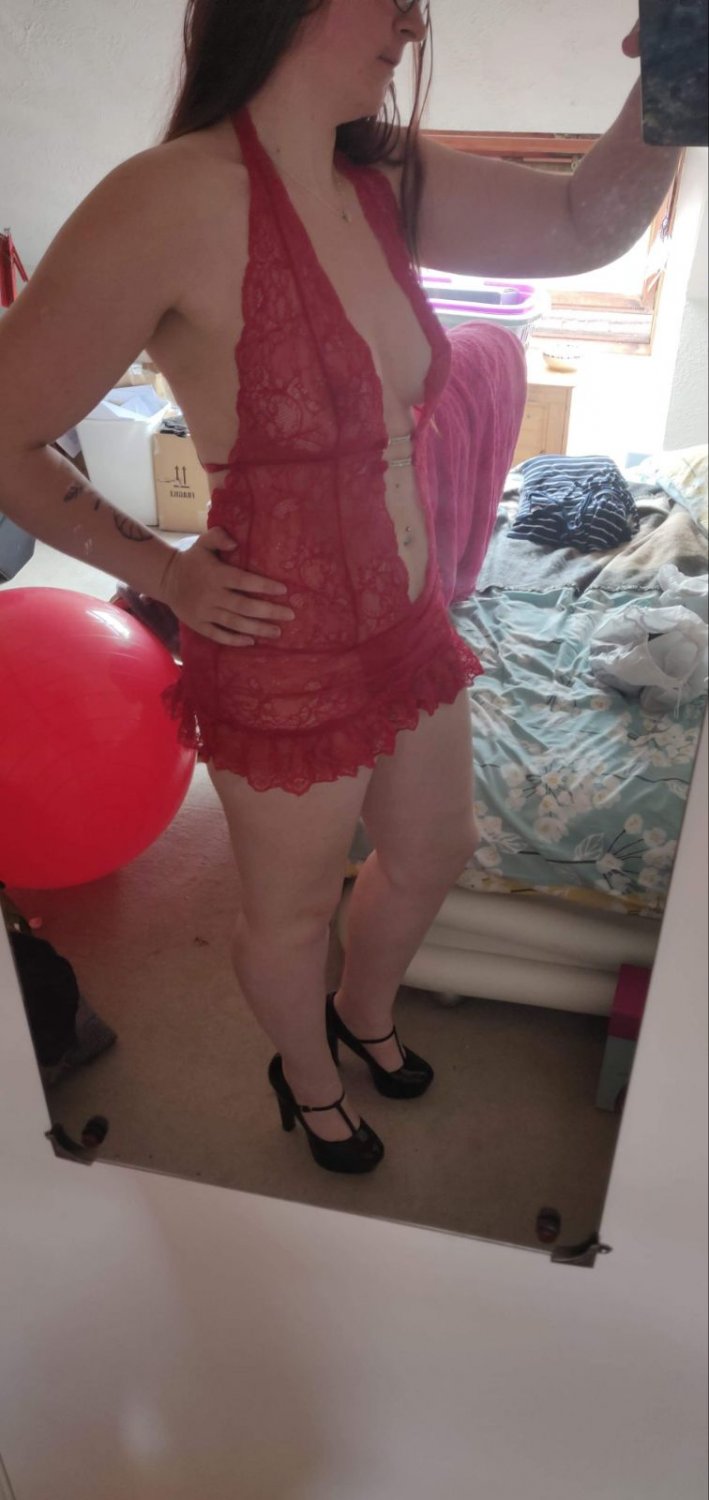 Holly Taylor  - kik: hollytaylor43 #3zRjeqTe