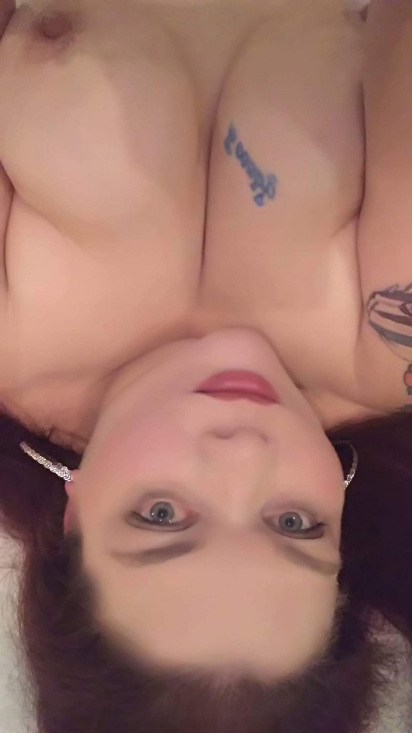Tattooed/Pierced #4nQaz4GX