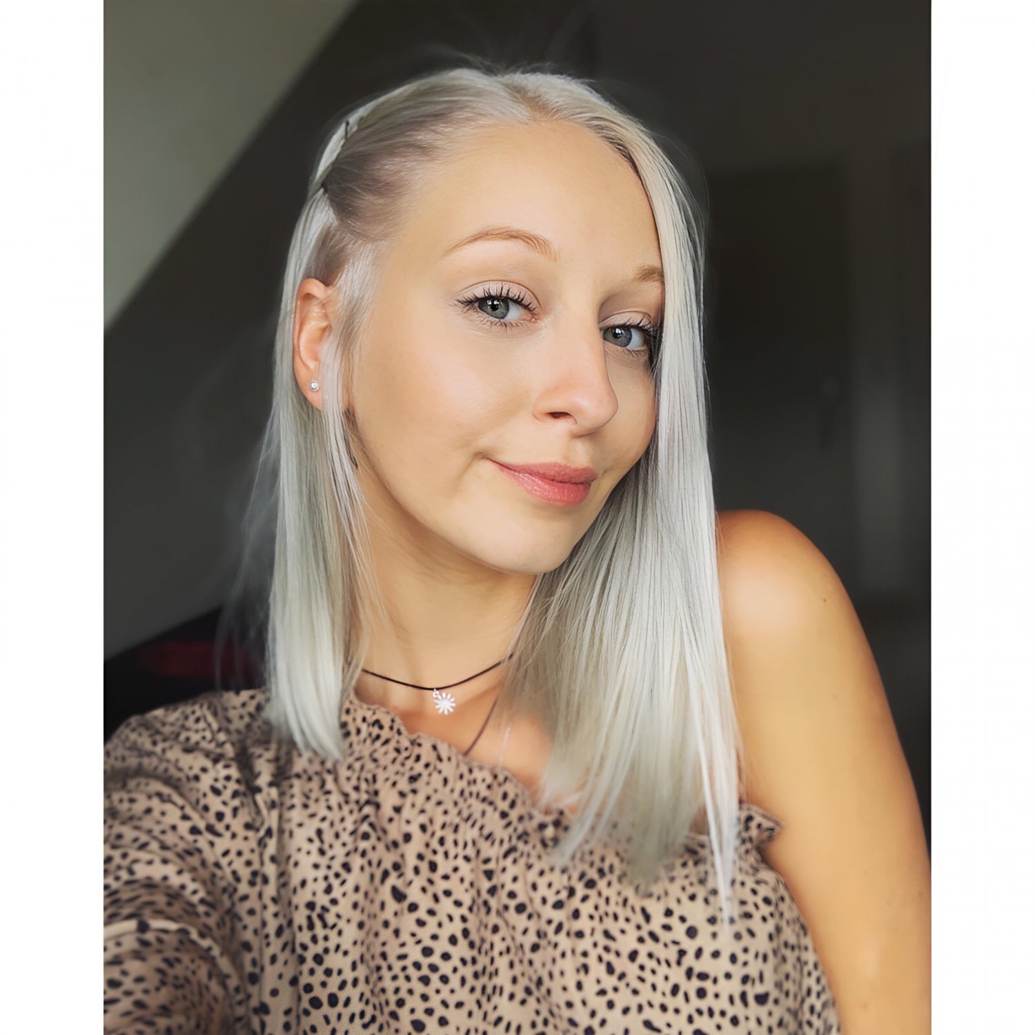 Sexy blond irl deserves your cum #QFpFuNoc