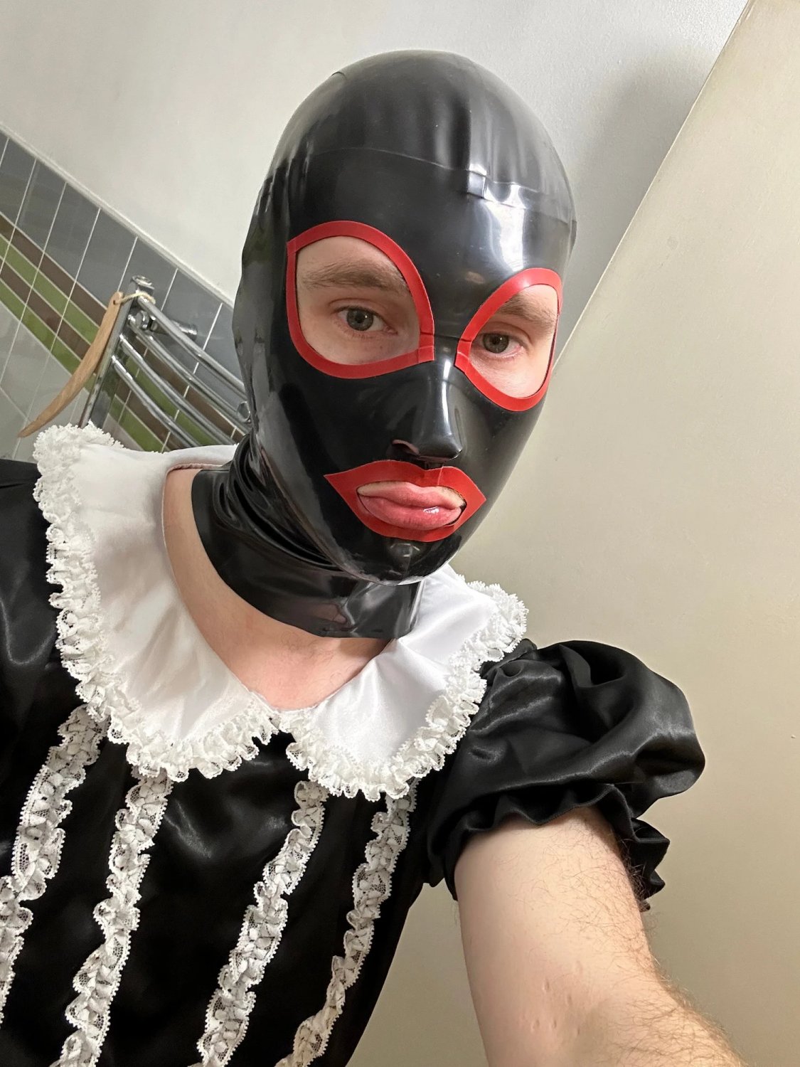 Sissy1992 - tribute, edit, humiliate her, repost and send me back #UynOiQUG