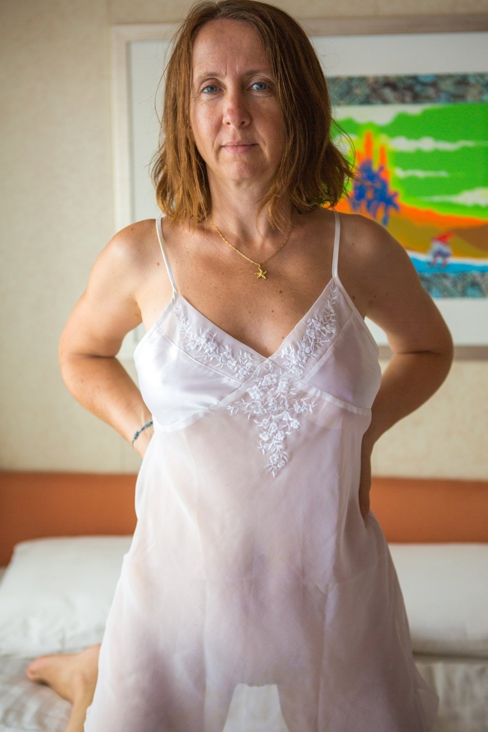 Hot MILF posing #V9pXyF38
