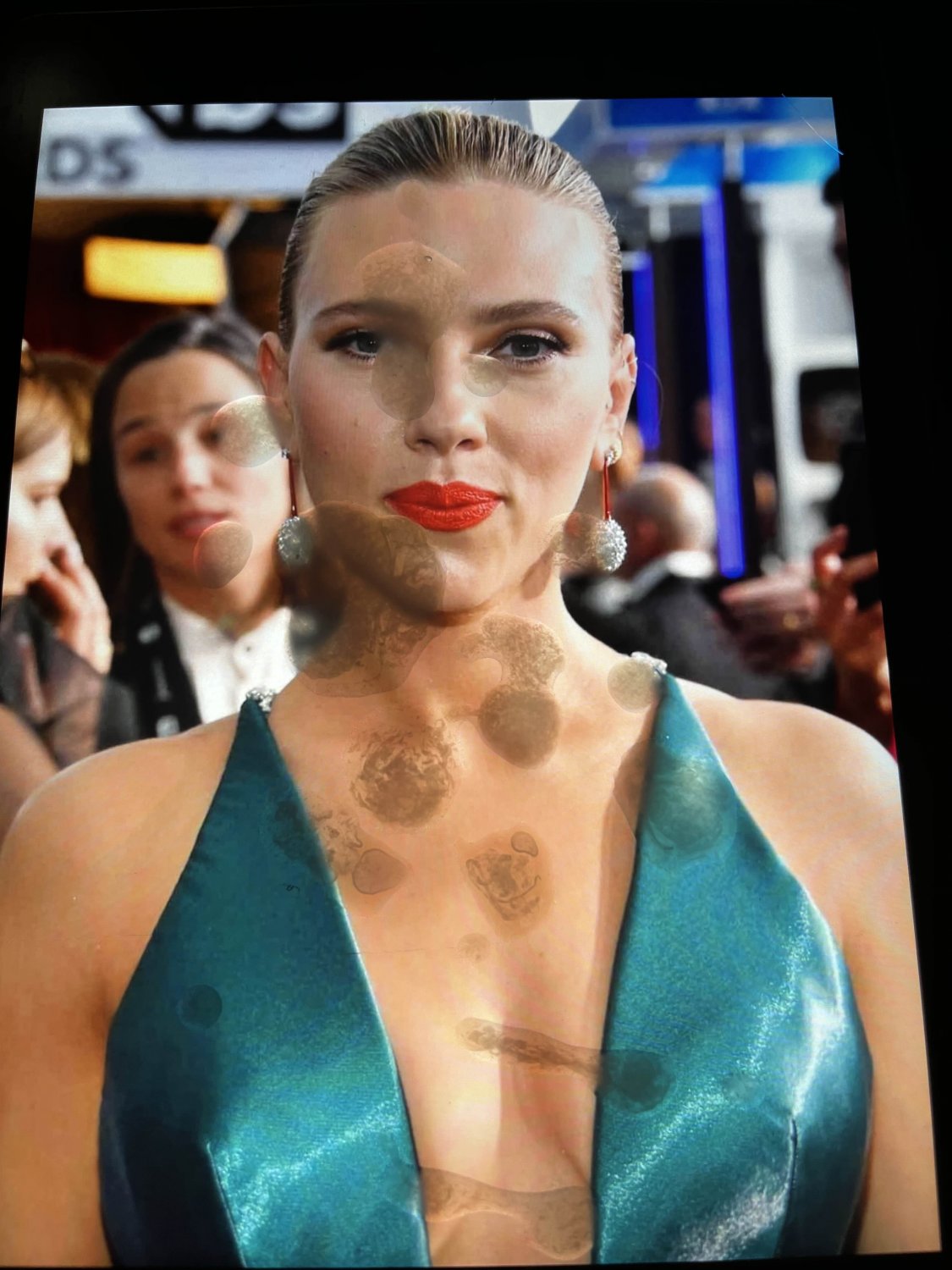 Huge cum tribute to Scarlett Johansson #XrEjOBjK