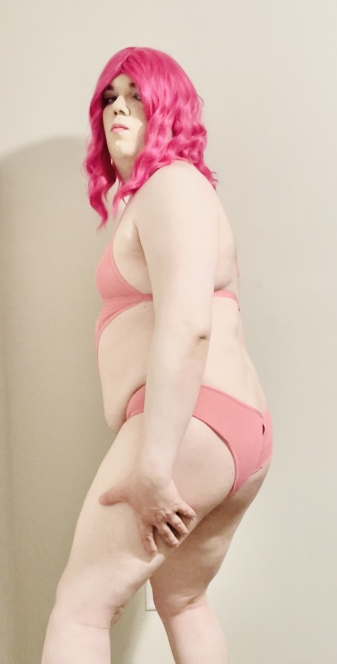 Donna’s favorite pink lingerie #bPxaORBz