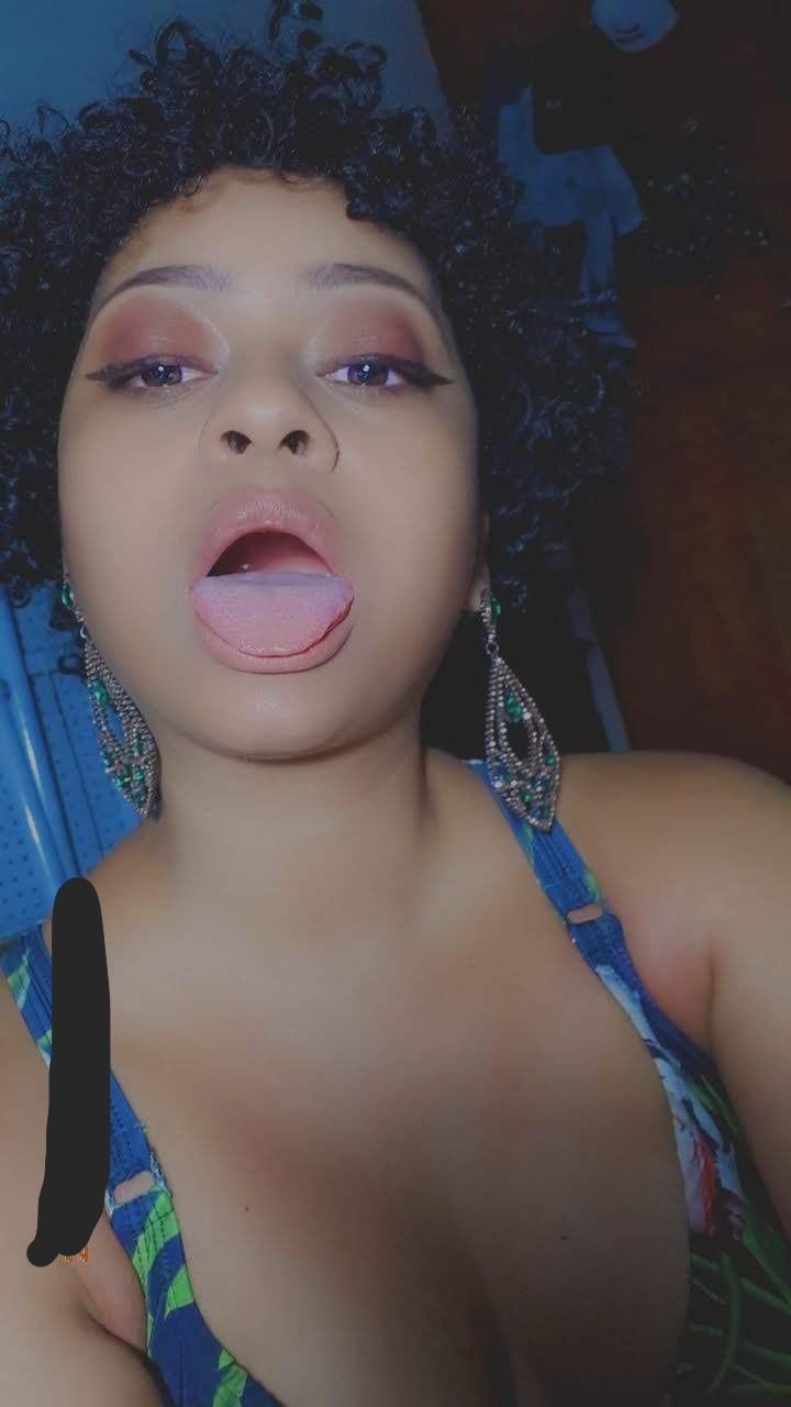 Neguinha boquete pretinha boqueteira caiu na net #ekeVuLxb