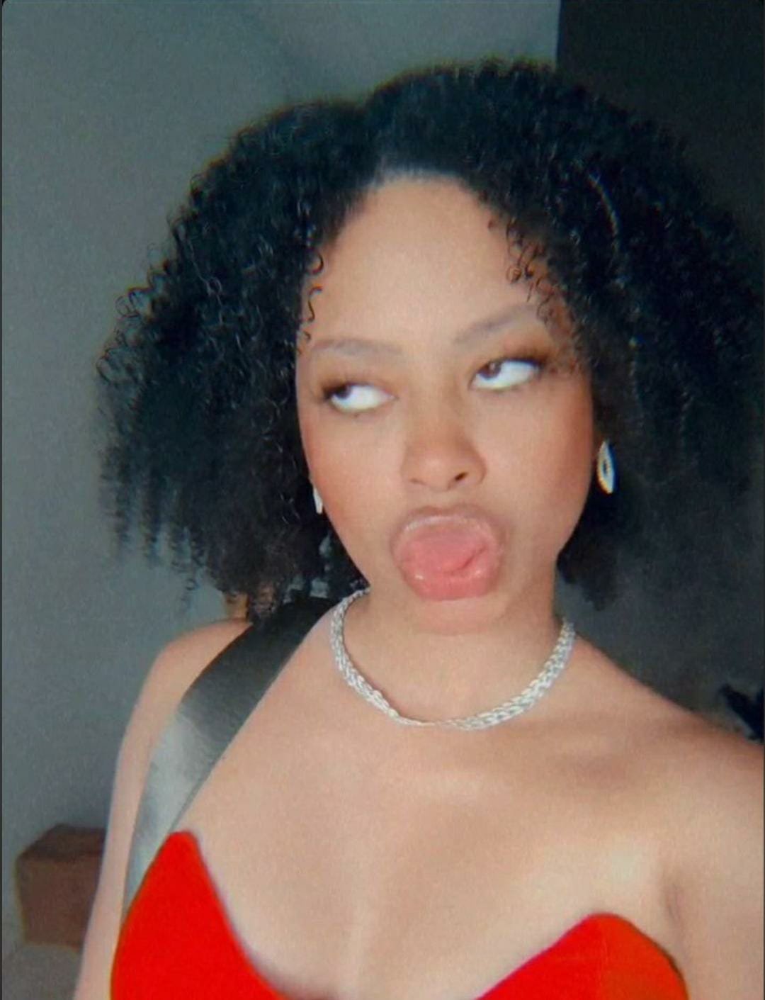 Neguinha boquete pretinha boqueteira caiu na net #xGiuXLNM