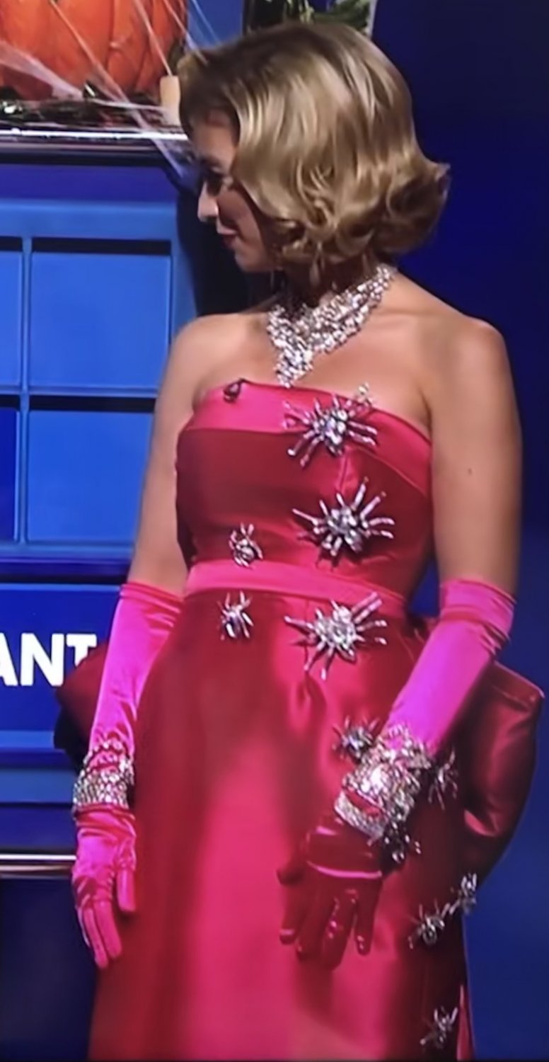 Halloween Special Rachel Riley Queen of Countdown🎃 #WZBP2xkH