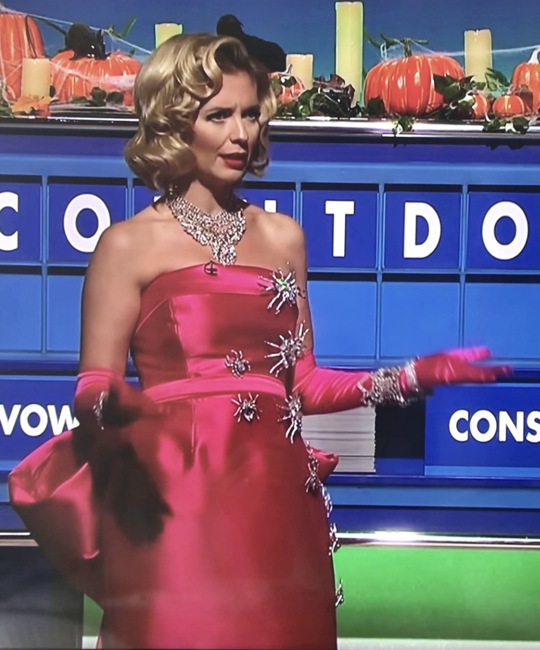 Halloween Special Rachel Riley Queen of Countdown🎃 #r9qyMhzk