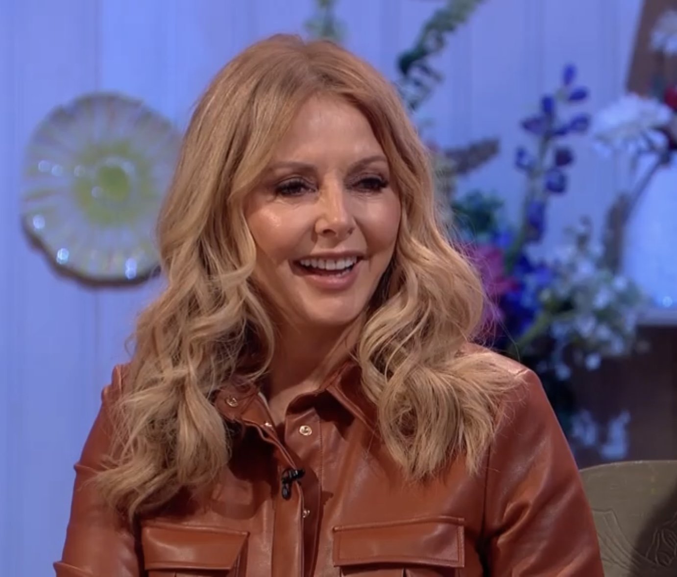 Carol Vorderman #c0z9n4X5