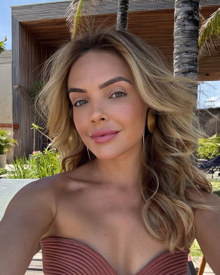 TAIS LOPES 🥵🥵 #rJk1dpED