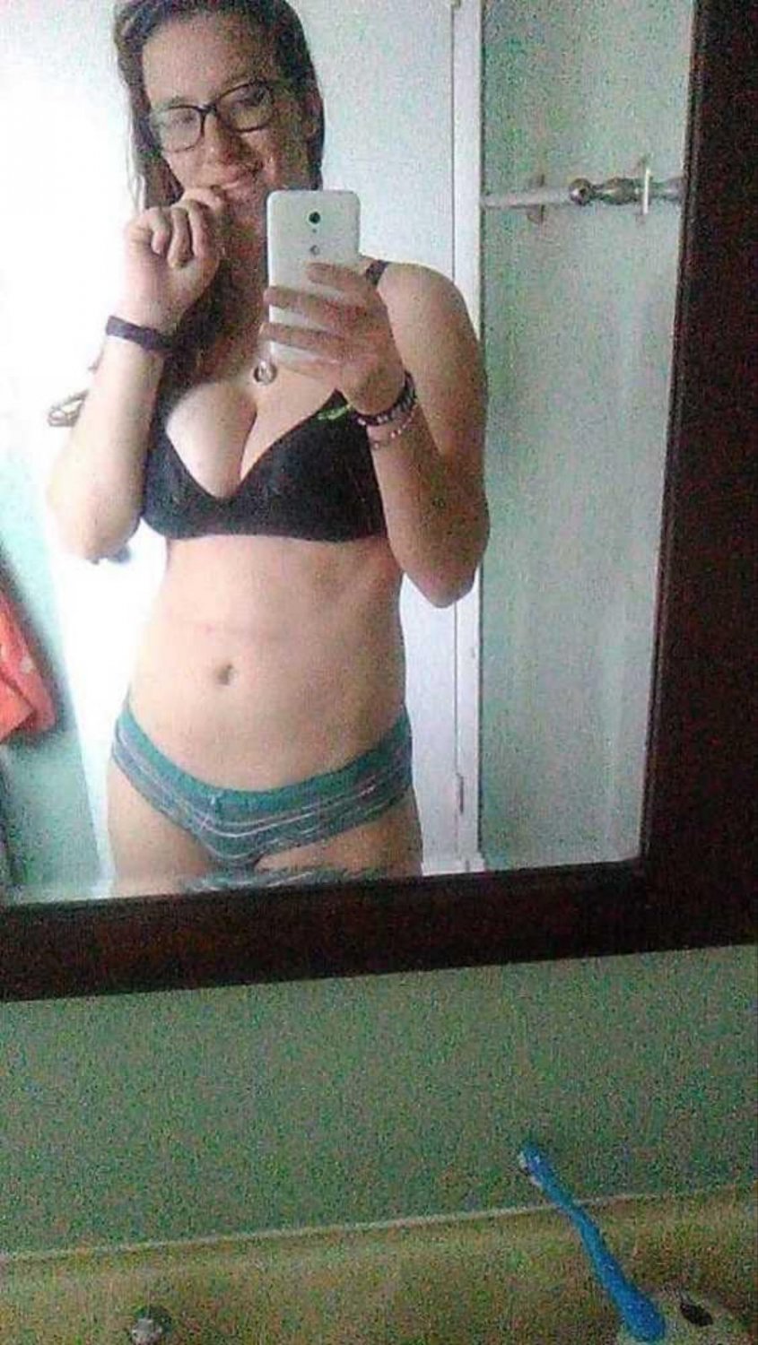 Kayla wants to be a webslut #HFz4zLhT