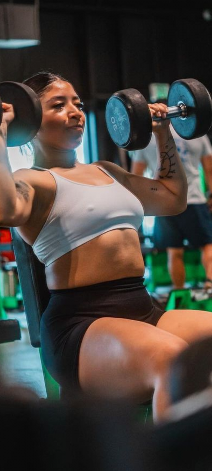 Gym girl leeean.1 I like her nipples and ass #L9THugzn