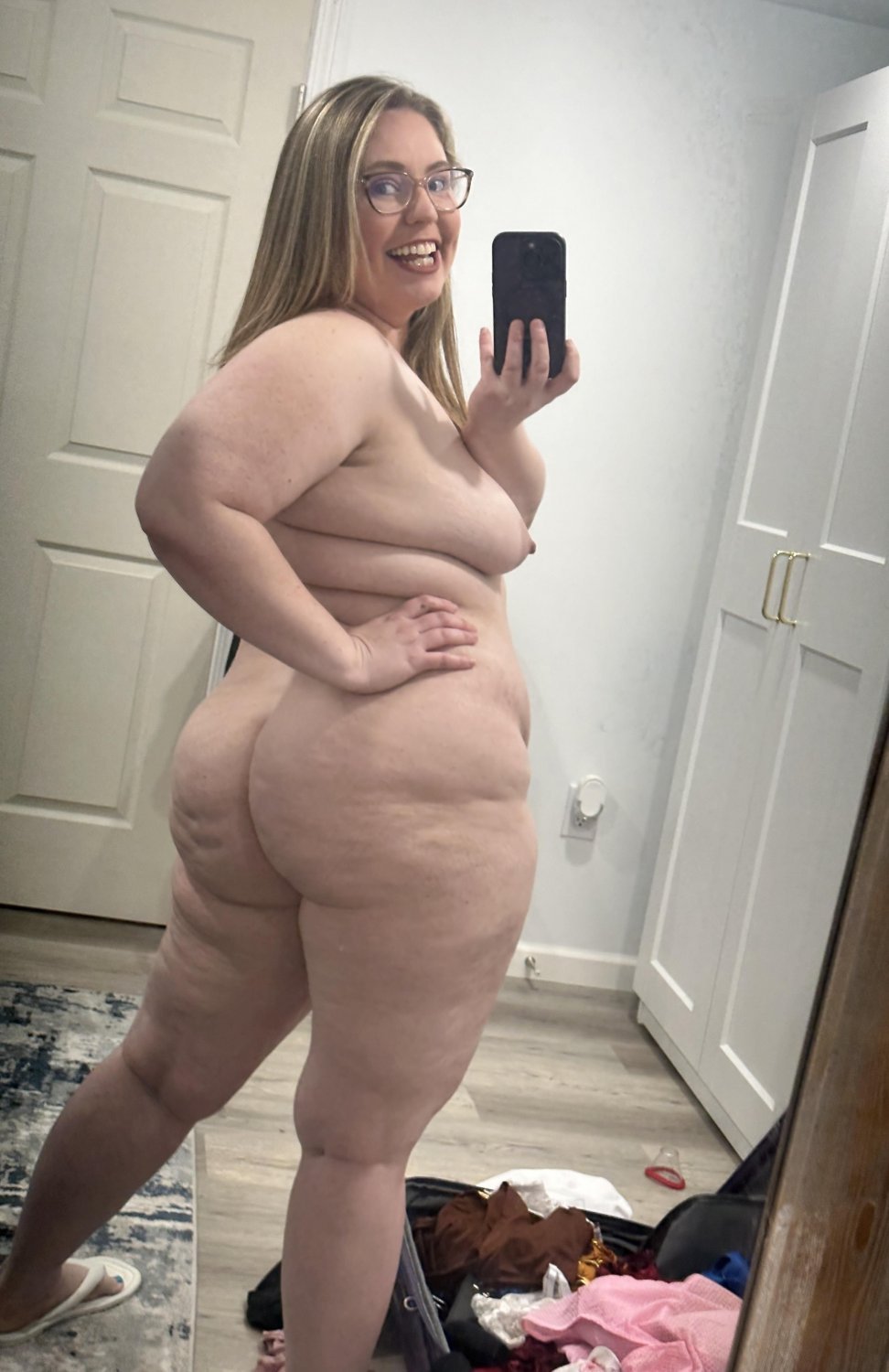 GORDAS ENCAMABLES MMMDLXXVII #R8TNQUB1