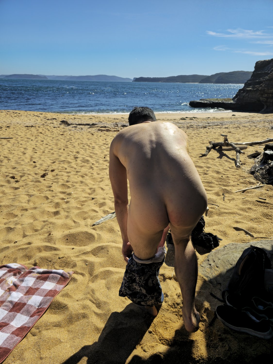 Florian Johannes Müller nude at the beach. #pyDDWdbd