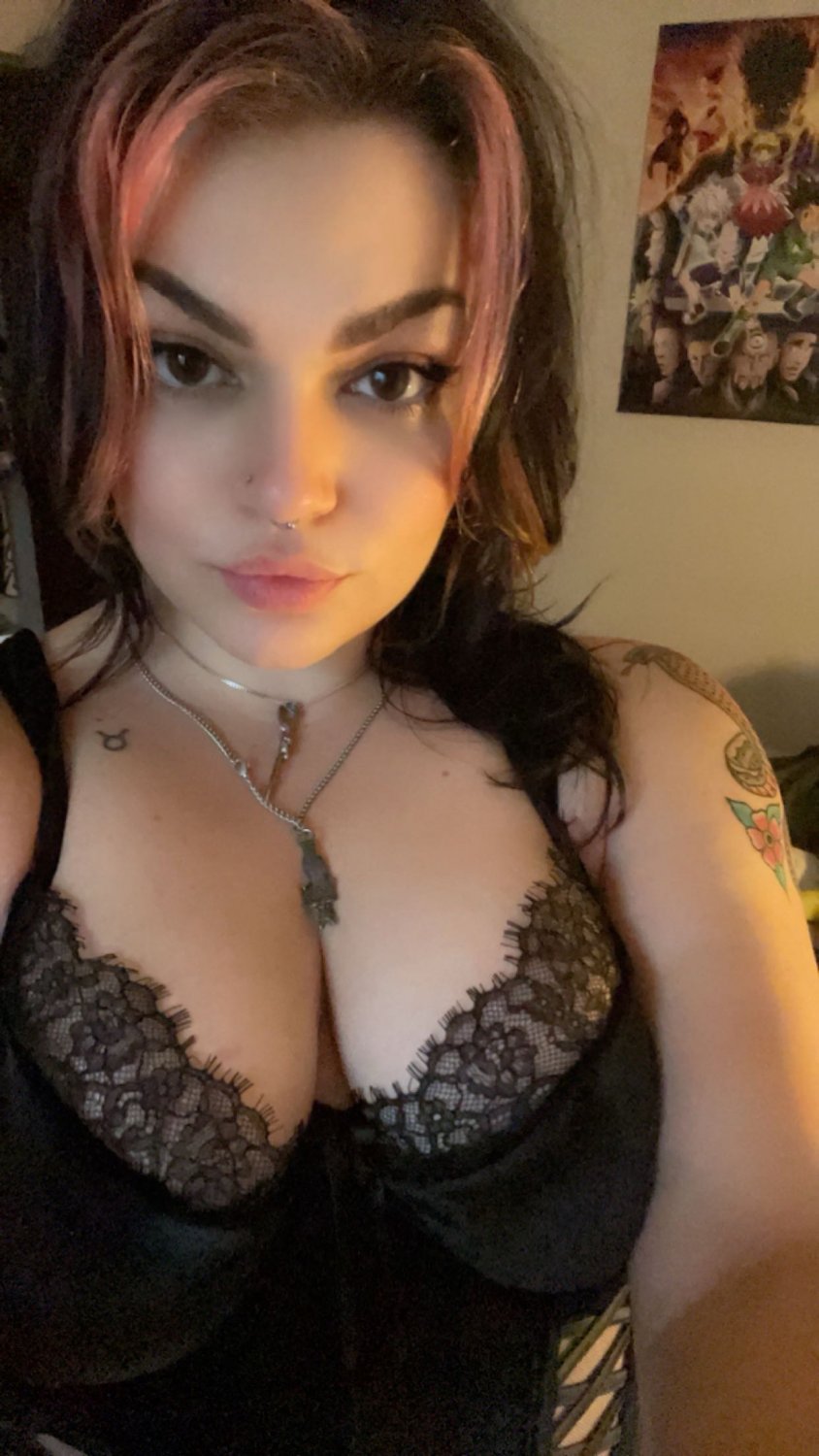 Goth girl at novanyxxxia #XVpZTbQd