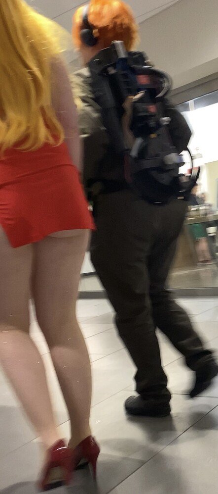 Snowbunny cosplay wearing skirt to short for her ass #EFDcfdBC