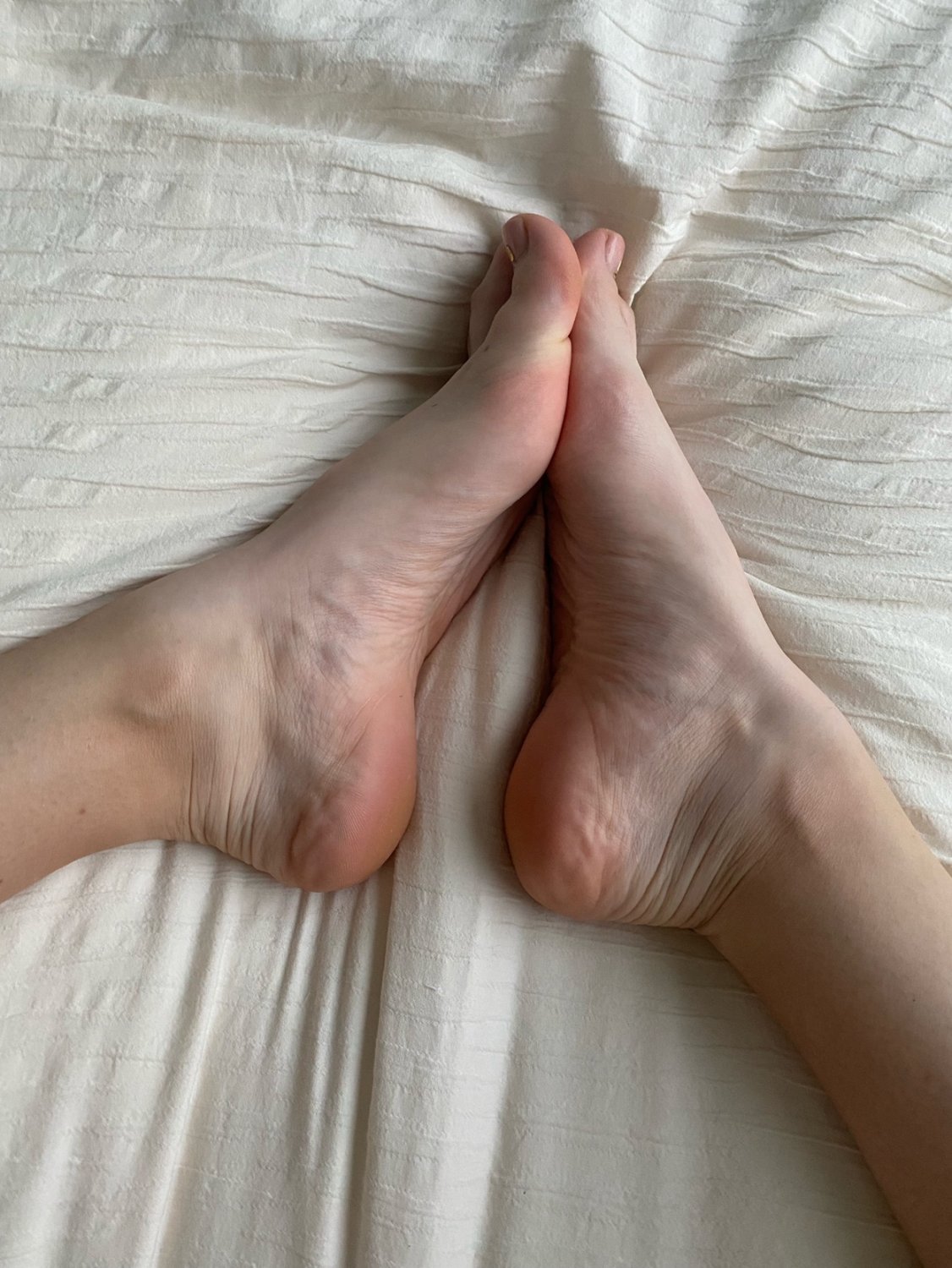 Magui Ansuz y sus pies #IcZST6pa