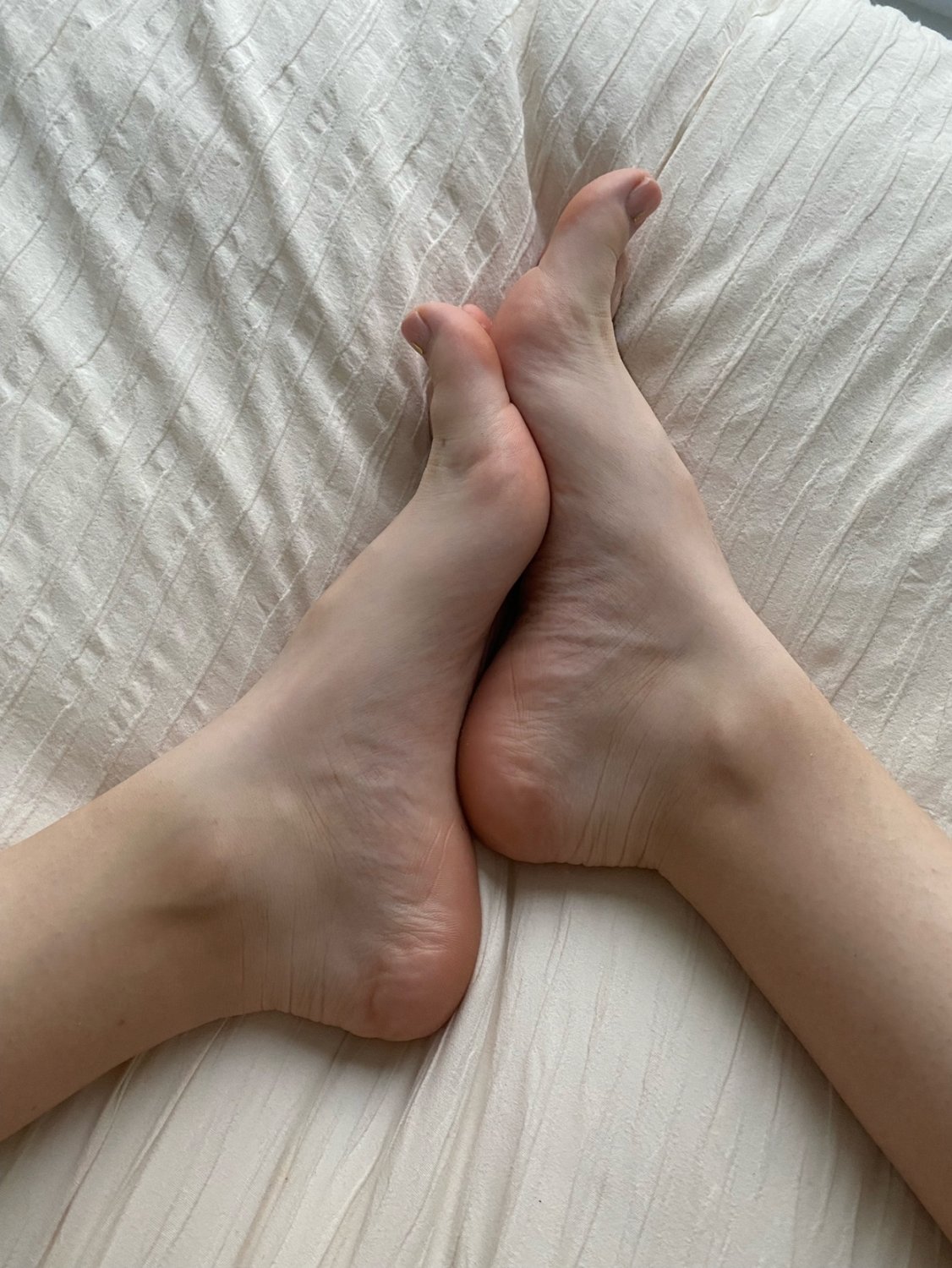 Magui Ansuz y sus pies #ZC0QqAMD