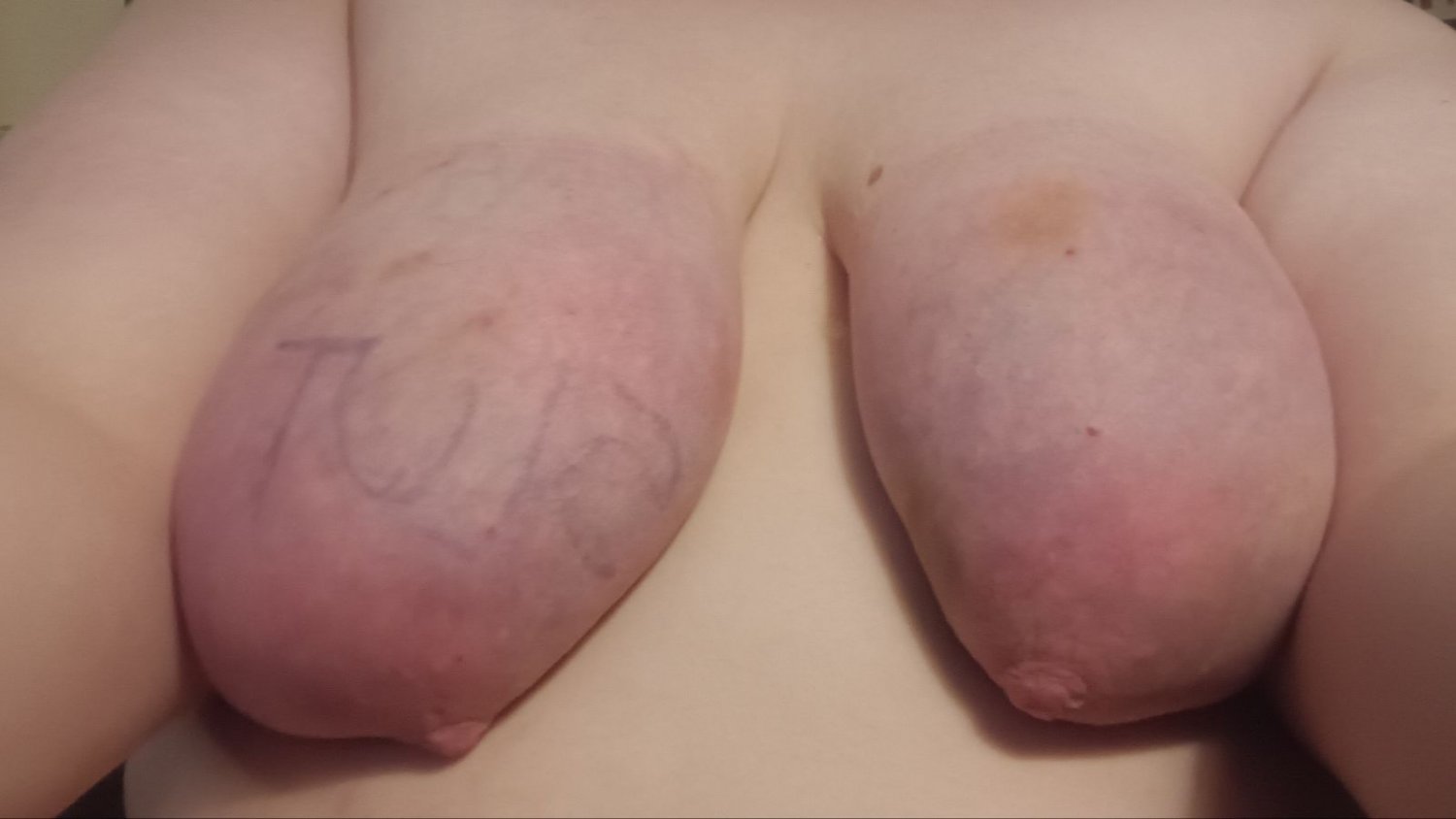 Kik slut Mimi pt.2 self torture her boobs!! Guys she wish herself to get famous will she manage it? #vP9CWlg4
