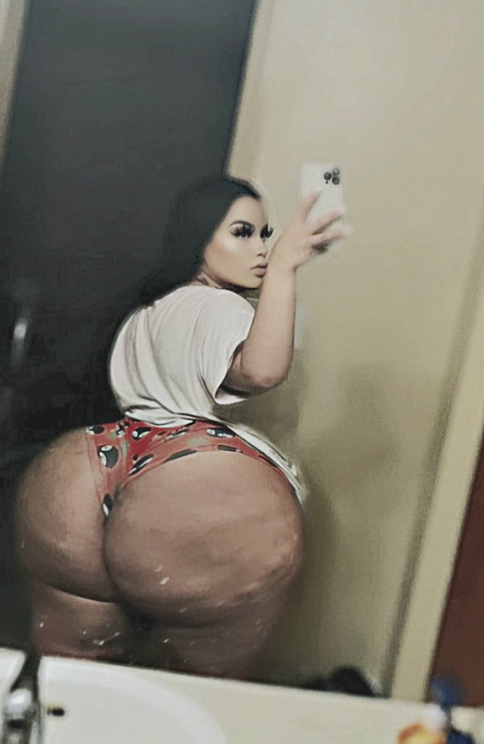 Short, thick, and stacked H-town baby #8EnmKjc1