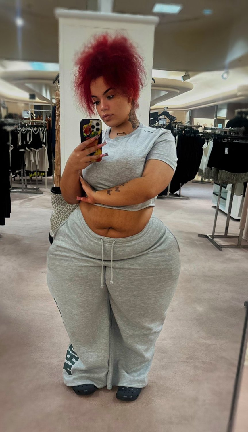 Short, thick, and stacked H-town baby #FvmKF2fb