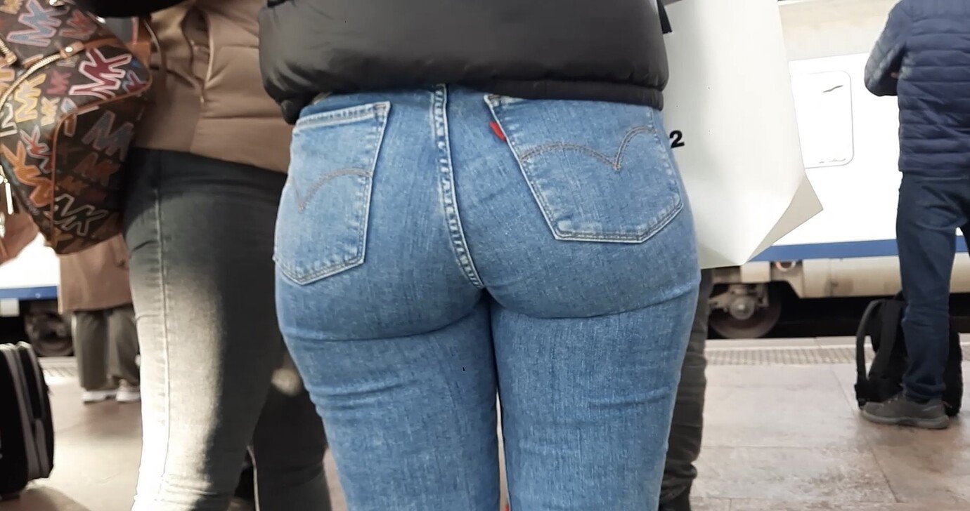 Perfect ass in uk #BqmKpgZf
