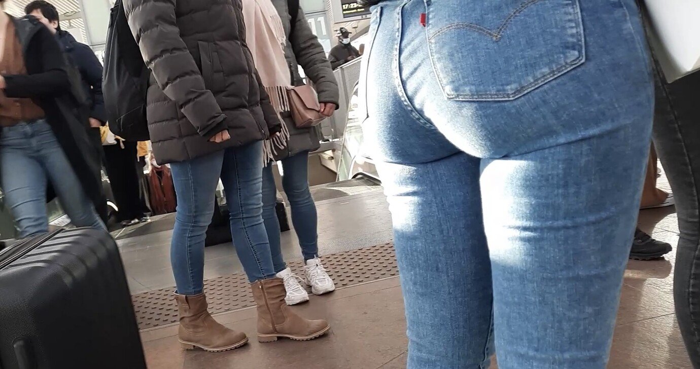 Perfect ass in uk #RsruRUxX