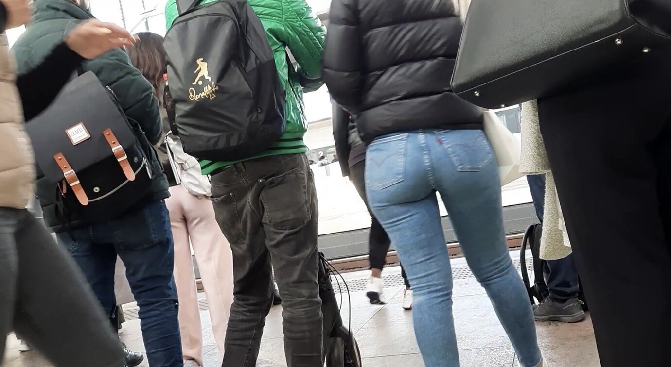 Perfect ass in uk #TR5GsyJe