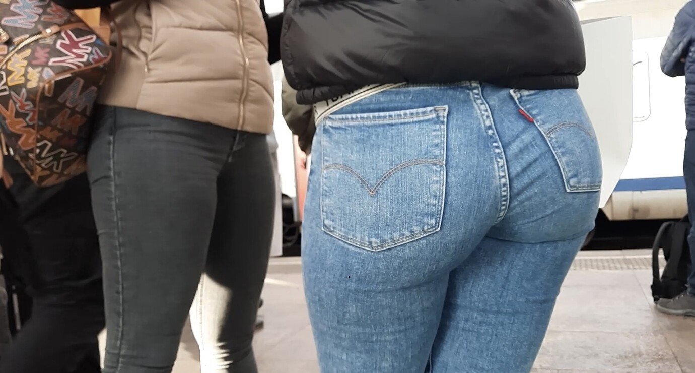 Perfect ass in uk #wMLVilQ8
