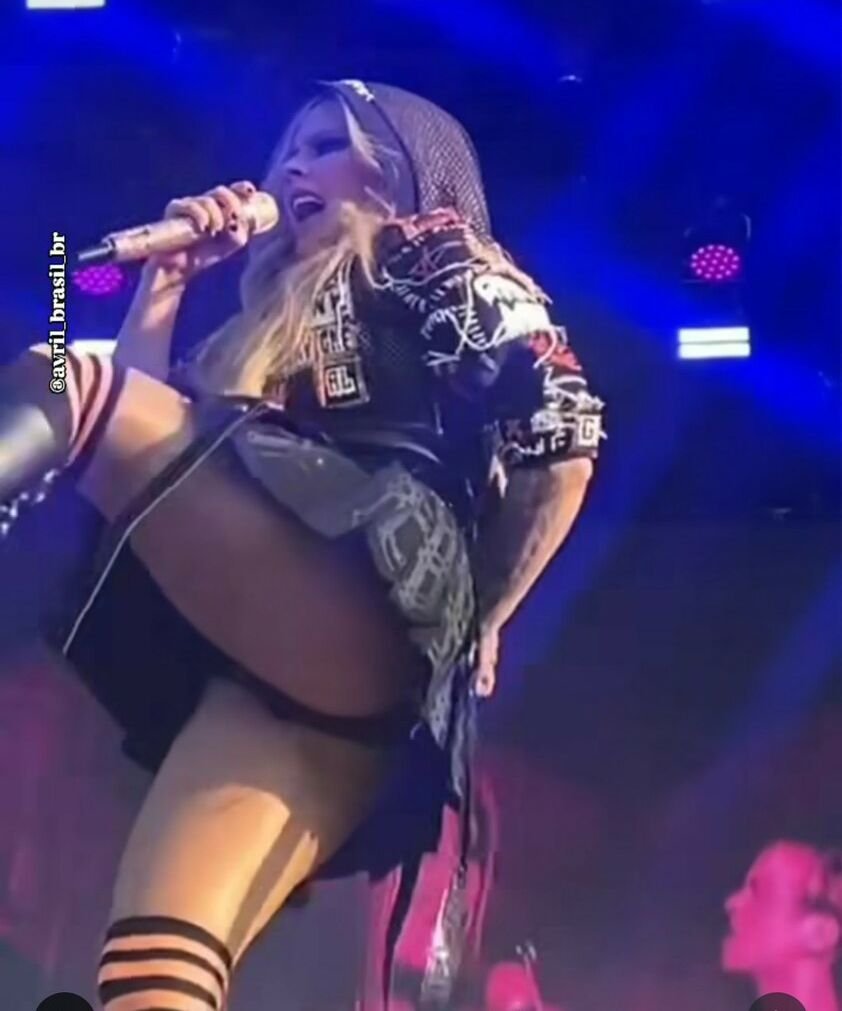 Avril Lavigne Knows How To Get Me Instantly Stroking It For The Gorgeous Goddess Pt1 🥵🤤 #2MDZv2Zc