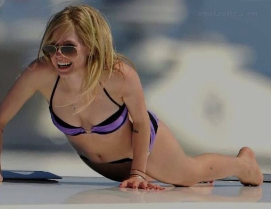Avril Lavigne Knows How To Get Me Instantly Stroking It For The Gorgeous Goddess Pt1 🥵🤤 #CY63pPTq