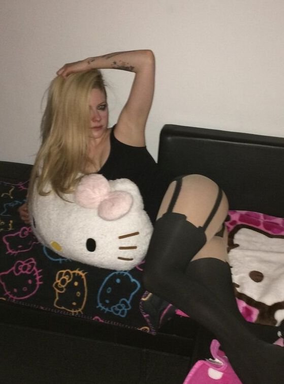 Avril Lavigne Knows How To Get Me Instantly Stroking It For The Gorgeous Goddess Pt1 🥵🤤 #x7qxz5NL