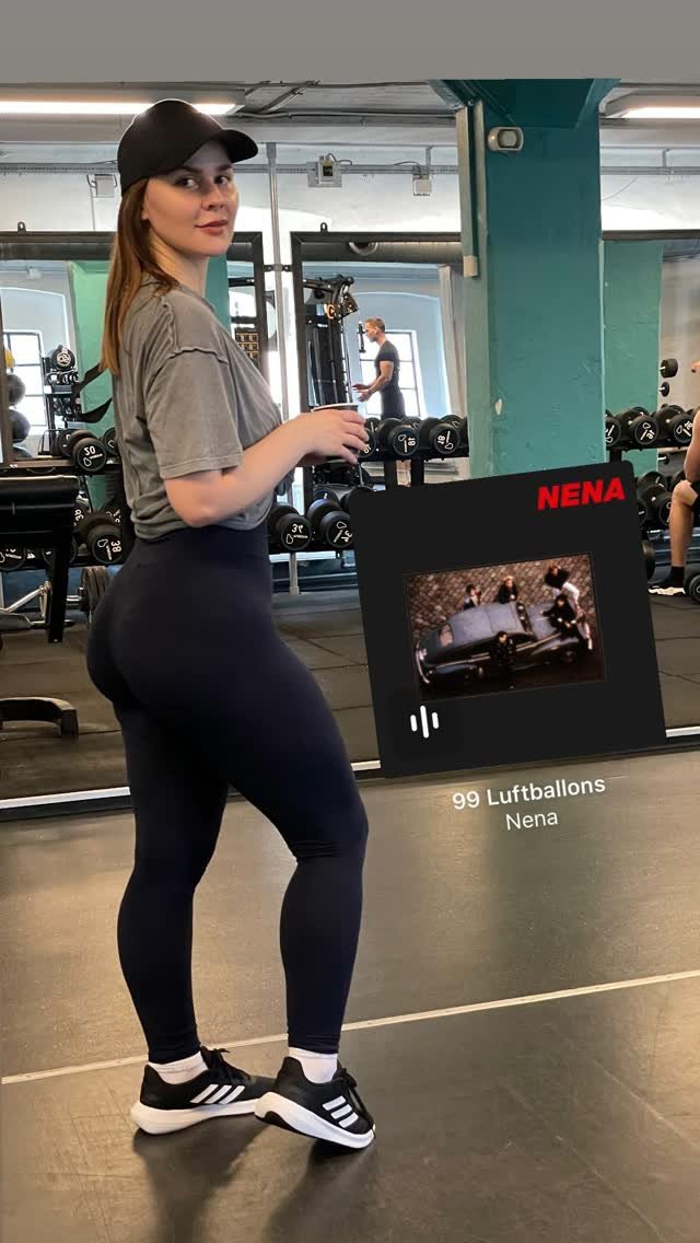 🇩🇰 Emmelie de Forest · 🤍 Training her ass · ❤ EROVISION #QD492e39