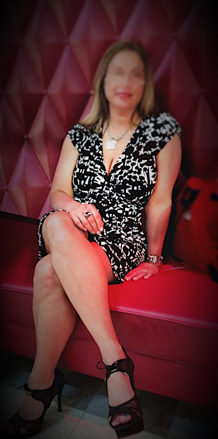 BBC MILF Getaway #tFrwAo0B