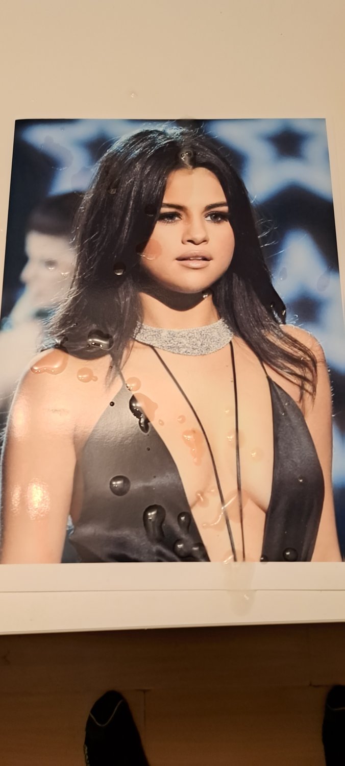 Selena Gomez cumtribute #XDuAwWzI